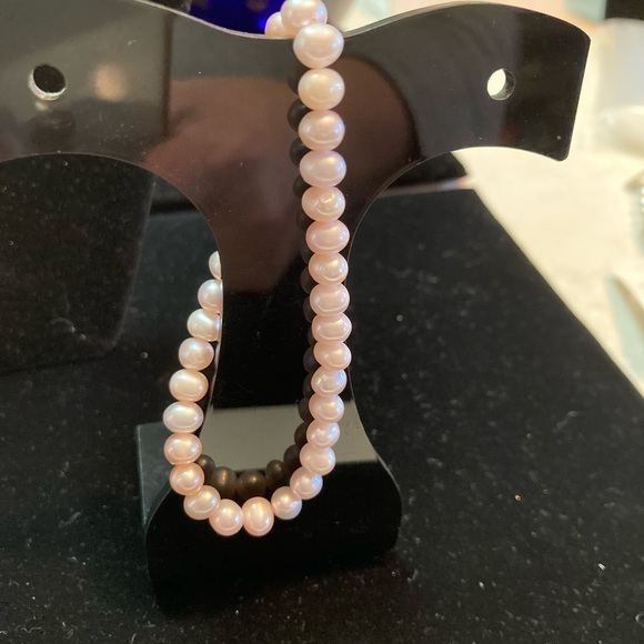 Pearl baroque stretch bracelets 3 options. Blush Ivory or a Mixture of both - Picture 5 of 9